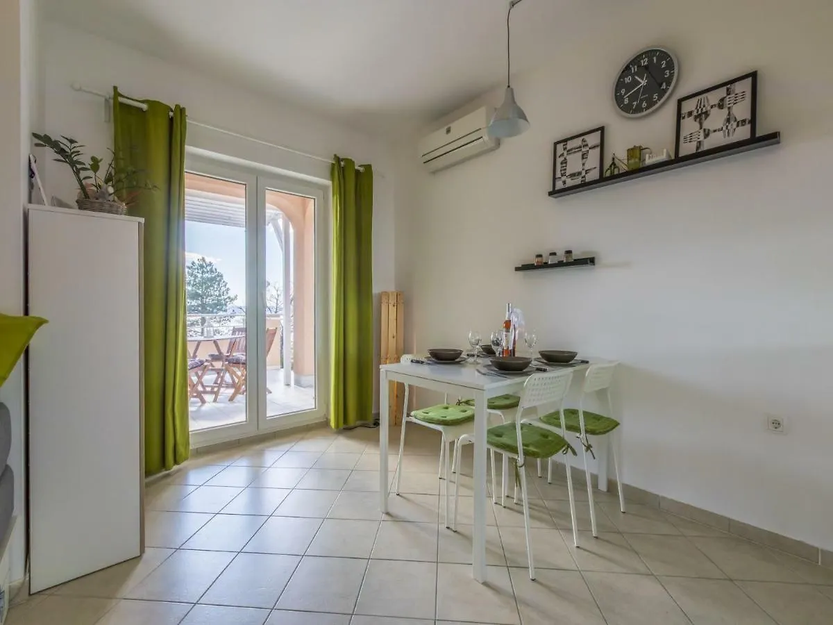 Apartment Color Green