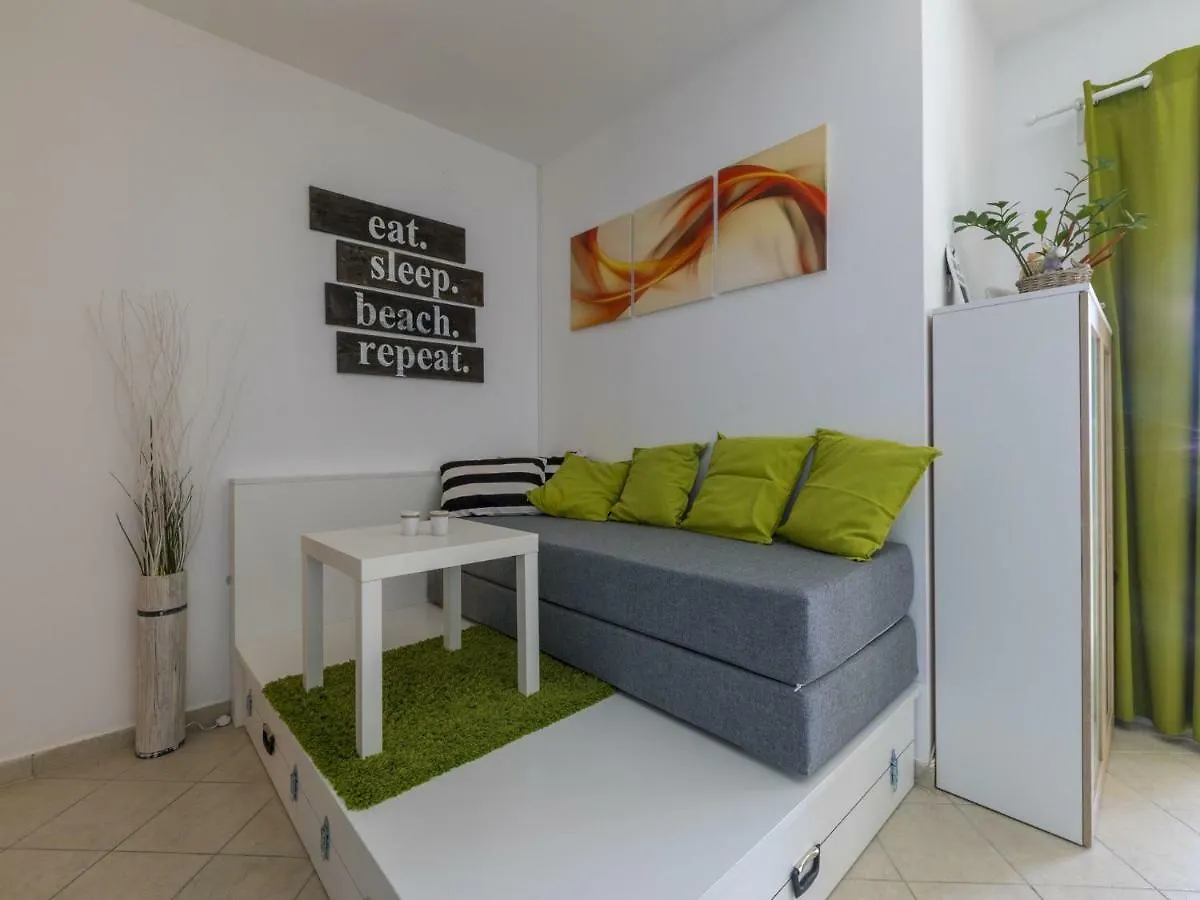 Apartment Color Green